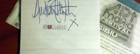 Signature of a cult-band frontman